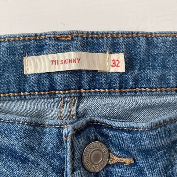 Levi’s 711 Skinny Jeans Women’s 32/30 Short NWT - Picture 6 of 9